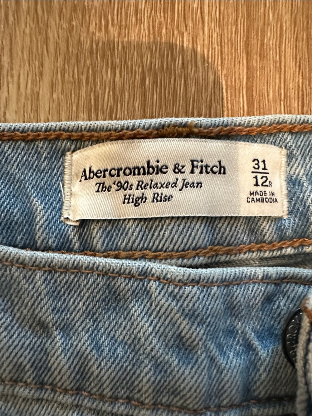Abercrombie 90’s Relaxed High Rise